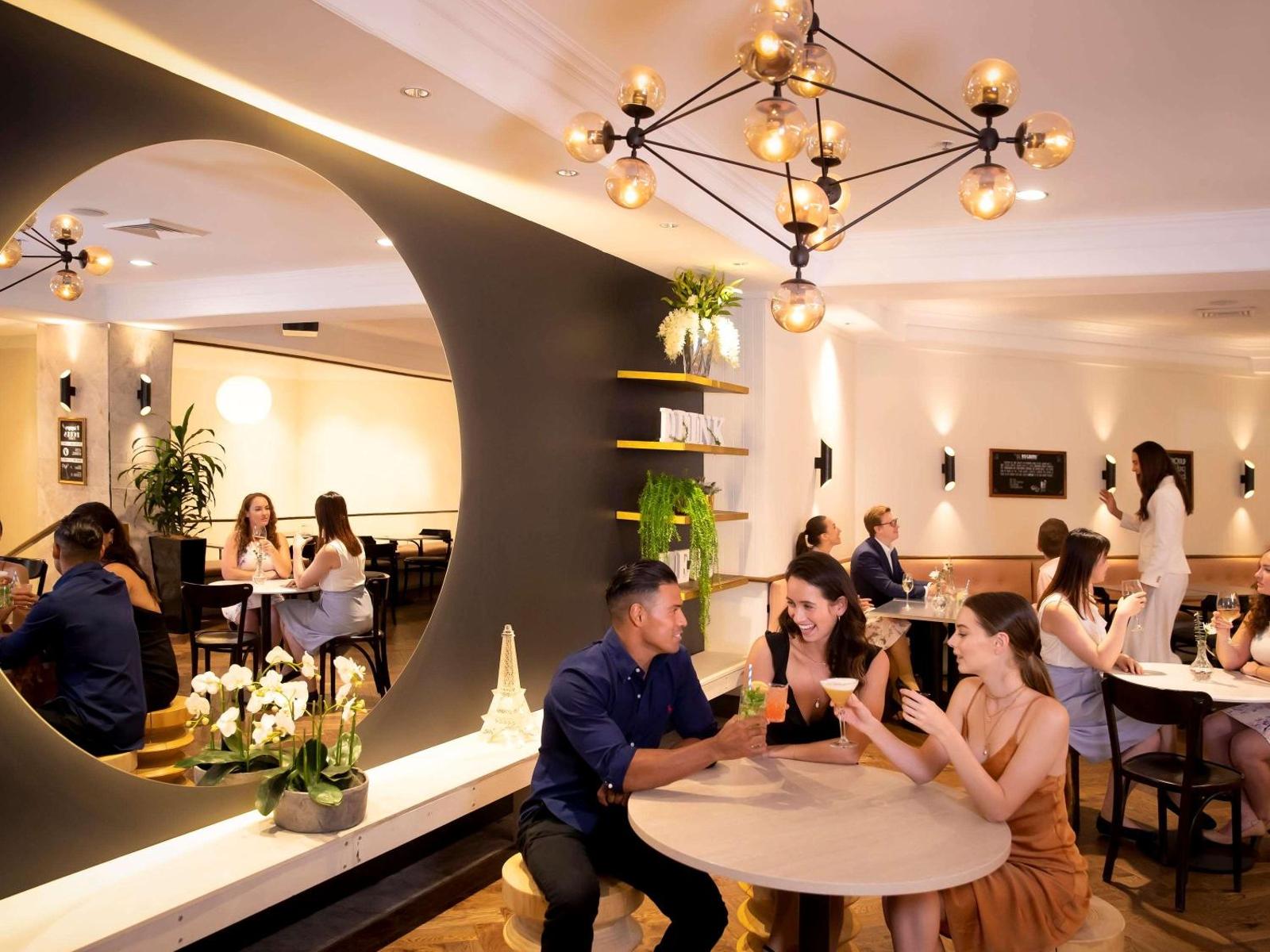 Novotel Sydney International Airport Hotel